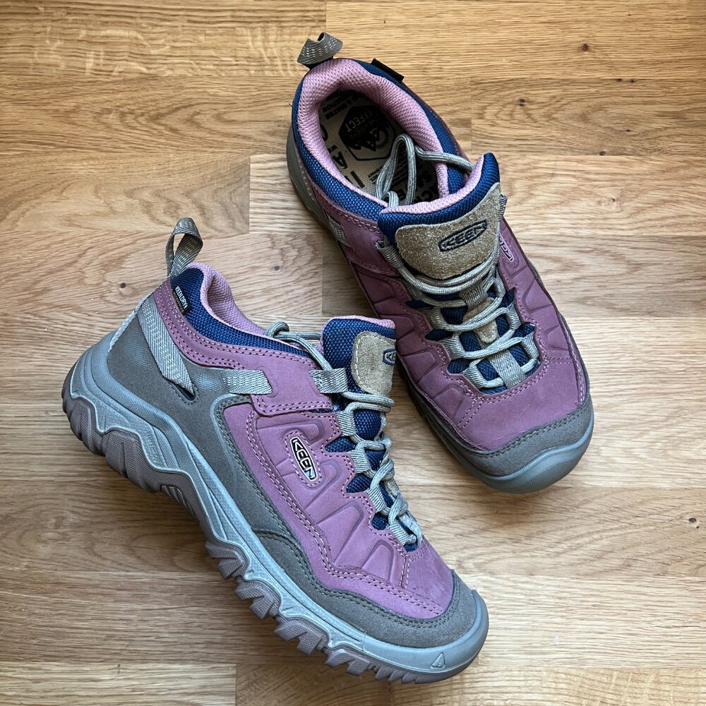 KEEN Targhee IV Waterproof Hiking Shoes Size 8 Purple NWOT